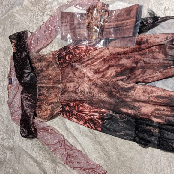 Queen of mean, descendants 3, (Audrey) kids costume set - Picture 3 of 5